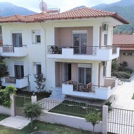 Soso & Apartmanhotel Sztavrósz