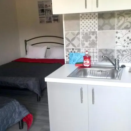 Soso & 3* Stavros (Thessaloniki)