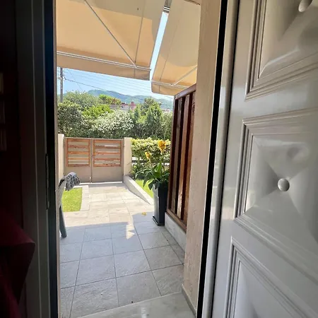 Soso & 3* Stavros (Thessaloniki)